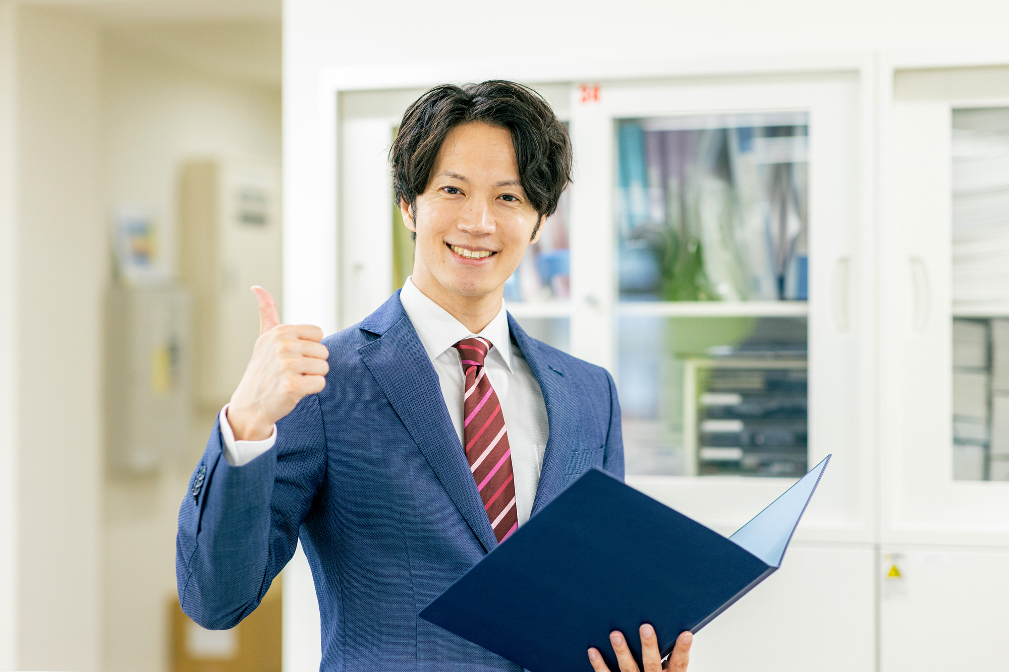 ブラック企業から逃げていい理由【2026年版】退職の法的根拠を解説